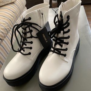 BRAND NEW WITH TAGS CHUNKY SHOES